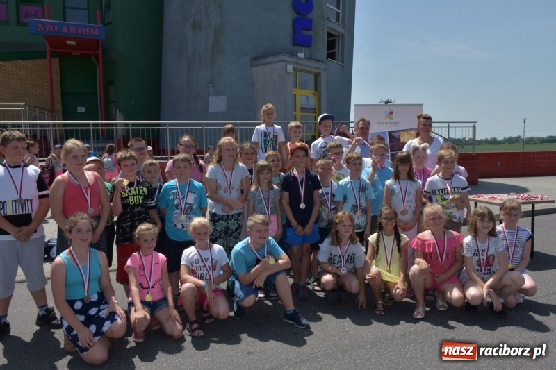 Zdjęcie w galerii na portalu naszraciborz.pl: Jak ryby w wodzie. Pływackie zawody w gminie Krzyżanowice  wiadomości z regionu