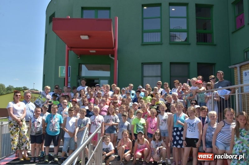 Zdjęcie w galerii na portalu naszraciborz.pl: Jak ryby w wodzie. Pływackie zawody w gminie Krzyżanowice  wiadomości z regionu