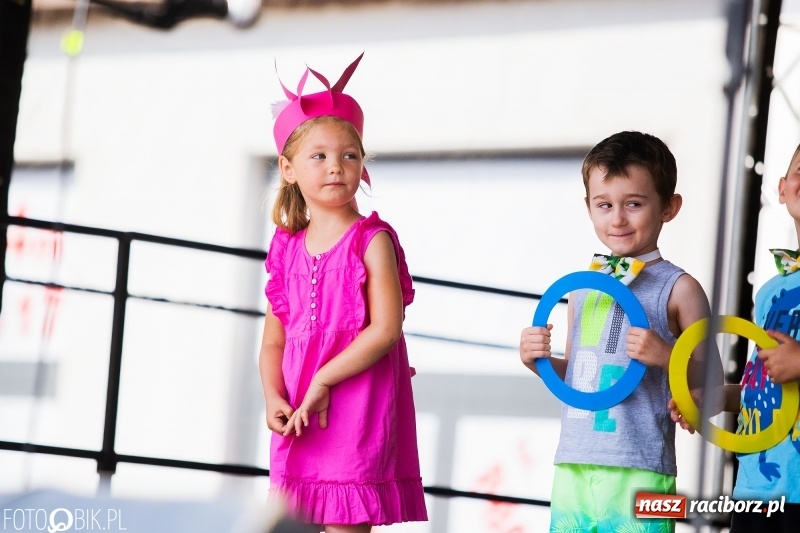 Zdjęcie w galerii na portalu naszraciborz.pl: Festyn ekologiczny dla dzieci na raciborskim Rynku wiadomości z regionu