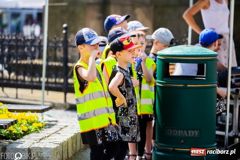Zdjęcie w galerii na portalu naszraciborz.pl: Festyn ekologiczny dla dzieci na raciborskim Rynku wiadomości z regionu