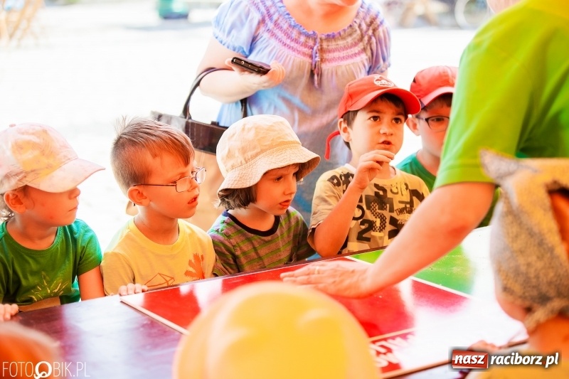 Zdjęcie w galerii na portalu naszraciborz.pl: Festyn ekologiczny dla dzieci na raciborskim Rynku wiadomości z regionu