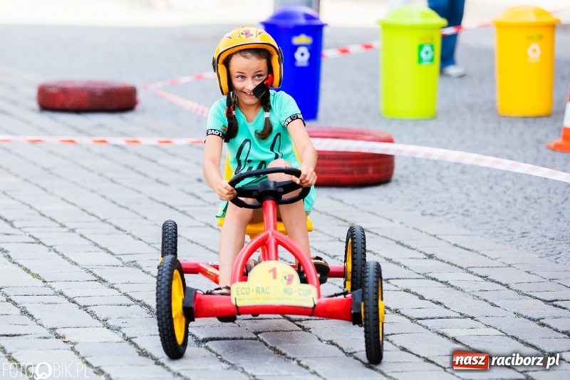 Zdjęcie w galerii na portalu naszraciborz.pl: Festyn ekologiczny dla dzieci na raciborskim Rynku wiadomości z regionu