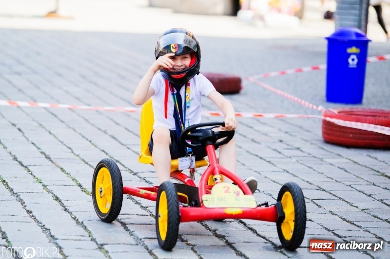 Zdjęcie w galerii na portalu naszraciborz.pl: Festyn ekologiczny dla dzieci na raciborskim Rynku wiadomości z regionu