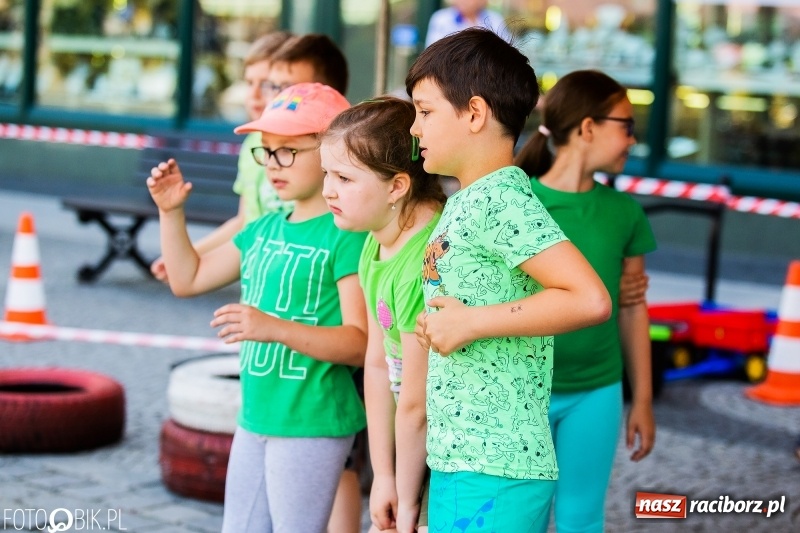 Zdjęcie w galerii na portalu naszraciborz.pl: Festyn ekologiczny dla dzieci na raciborskim Rynku wiadomości z regionu