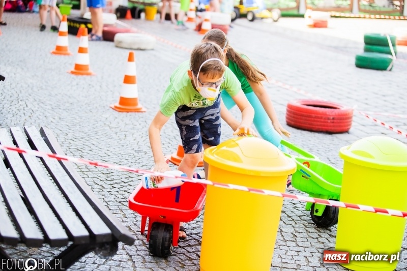 Zdjęcie w galerii na portalu naszraciborz.pl: Festyn ekologiczny dla dzieci na raciborskim Rynku wiadomości z regionu