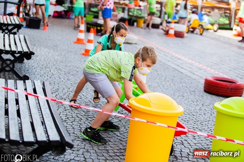 Zdjęcie w galerii na portalu naszraciborz.pl: Festyn ekologiczny dla dzieci na raciborskim Rynku wiadomości z regionu