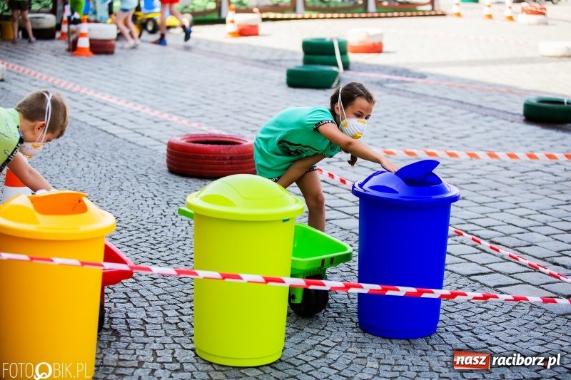 Zdjęcie w galerii na portalu naszraciborz.pl: Festyn ekologiczny dla dzieci na raciborskim Rynku wiadomości z regionu