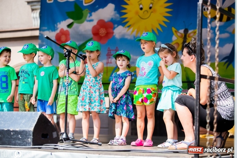 Zdjęcie w galerii na portalu naszraciborz.pl: Festyn ekologiczny dla dzieci na raciborskim Rynku wiadomości z regionu