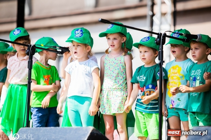 Zdjęcie w galerii na portalu naszraciborz.pl: Festyn ekologiczny dla dzieci na raciborskim Rynku wiadomości z regionu