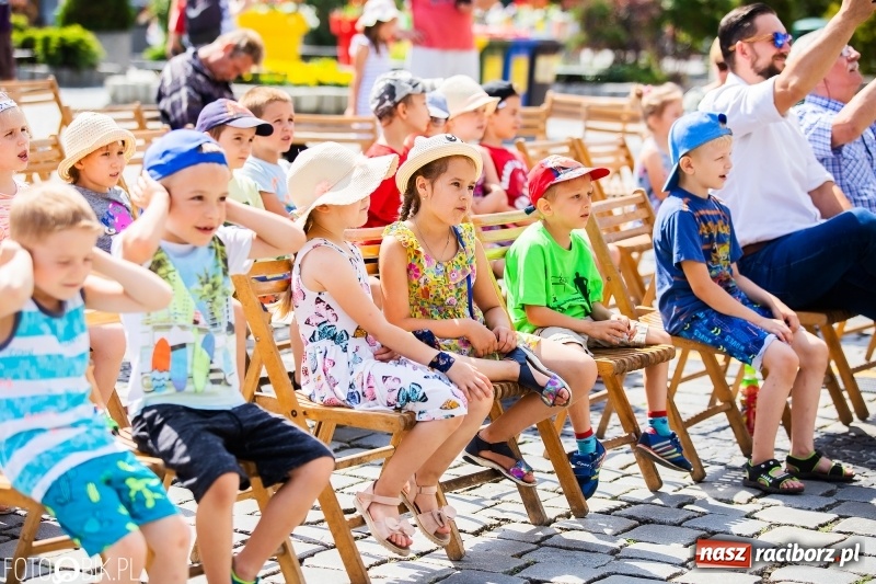 Zdjęcie w galerii na portalu naszraciborz.pl: Festyn ekologiczny dla dzieci na raciborskim Rynku wiadomości z regionu