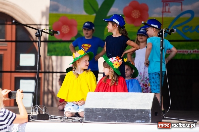 Zdjęcie w galerii na portalu naszraciborz.pl: Festyn ekologiczny dla dzieci na raciborskim Rynku wiadomości z regionu