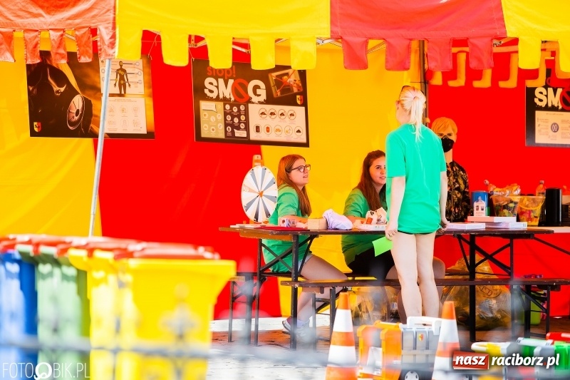Zdjęcie w galerii na portalu naszraciborz.pl: Festyn ekologiczny dla dzieci na raciborskim Rynku wiadomości z regionu