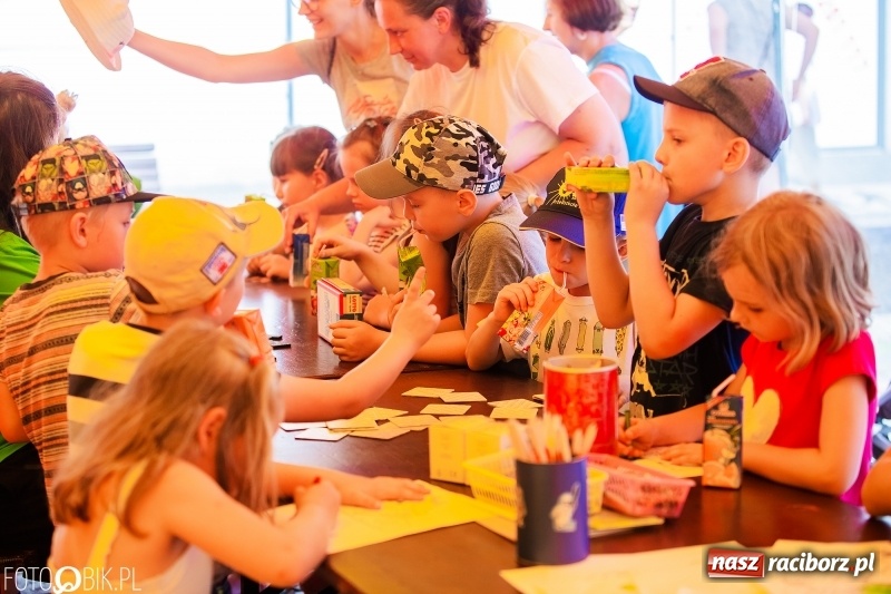 Zdjęcie w galerii na portalu naszraciborz.pl: Festyn ekologiczny dla dzieci na raciborskim Rynku wiadomości z regionu