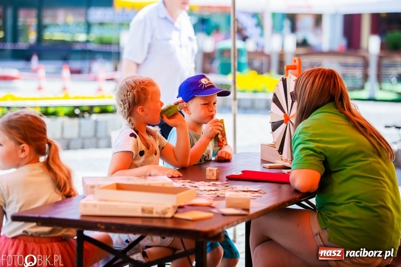 Zdjęcie w galerii na portalu naszraciborz.pl: Festyn ekologiczny dla dzieci na raciborskim Rynku wiadomości z regionu