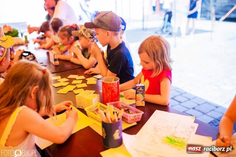 Zdjęcie w galerii na portalu naszraciborz.pl: Festyn ekologiczny dla dzieci na raciborskim Rynku wiadomości z regionu