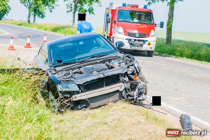 Zdjęcie w galerii na portalu naszraciborz.pl: Dwie audice zderzyły się na trasie Kornice-Pawłów [FOTO] wiadomości z regionu