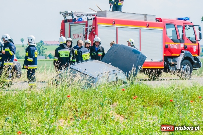 Zdjęcie w galerii na portalu naszraciborz.pl: Dwie audice zderzyły się na trasie Kornice-Pawłów [FOTO] wiadomości z regionu