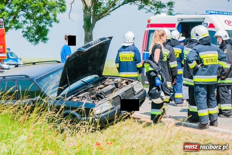 Zdjęcie w galerii na portalu naszraciborz.pl: Dwie audice zderzyły się na trasie Kornice-Pawłów [FOTO] wiadomości z regionu