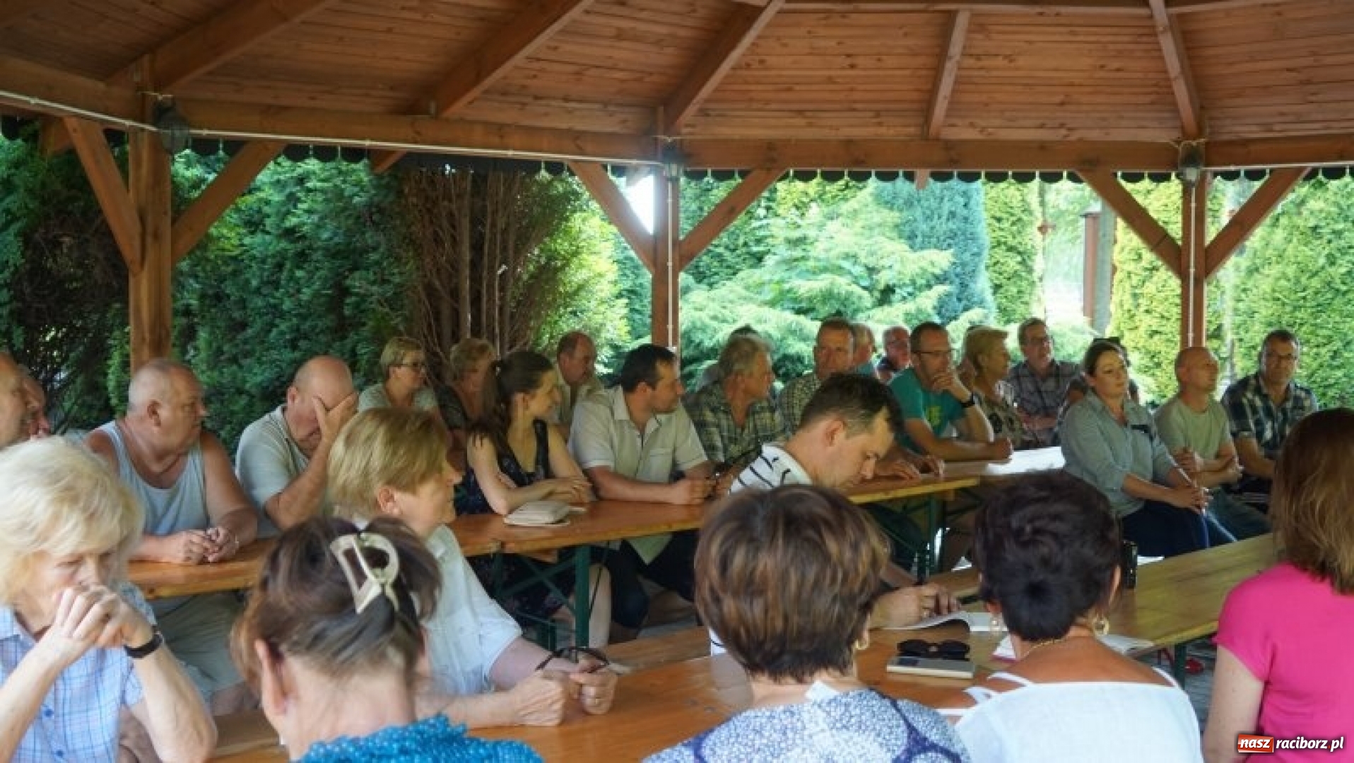 Zdjęcie w galerii na portalu naszraciborz.pl: Stop wyścigom, czyli prezydenci w Oborze  wiadomości z regionu