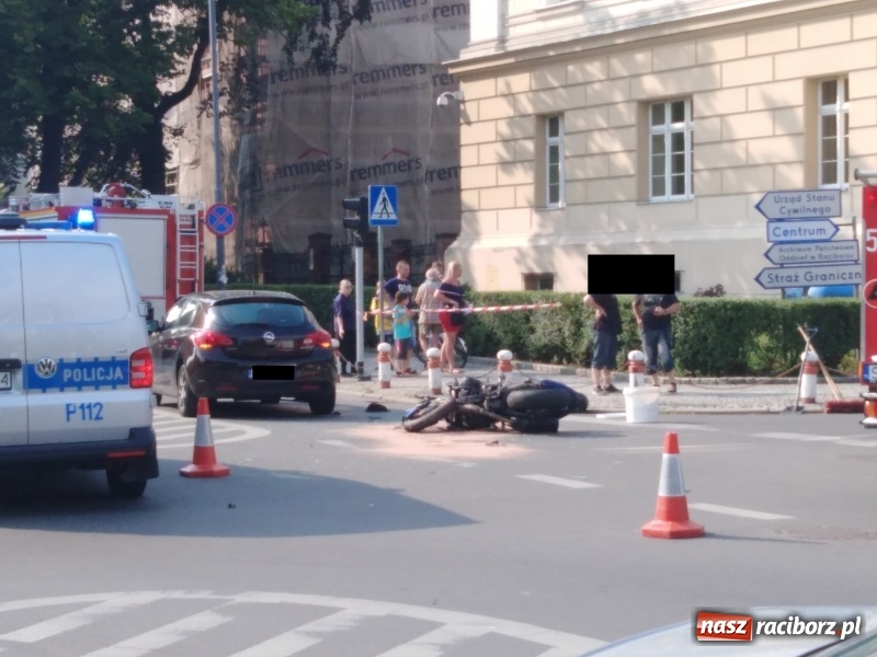 Zdjęcie w galerii na portalu naszraciborz.pl: Zderzenie opla i kawasaki pod sądem [FOTO] wiadomości z regionu