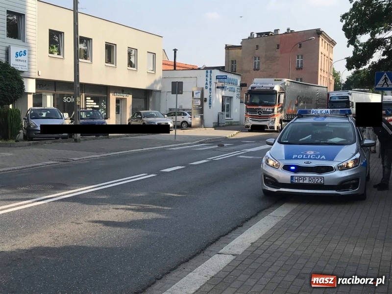 Zdjęcie w galerii na portalu naszraciborz.pl: Świadkowie tego wypadku pilnie poszukiwani [FOTO] wiadomości z regionu
