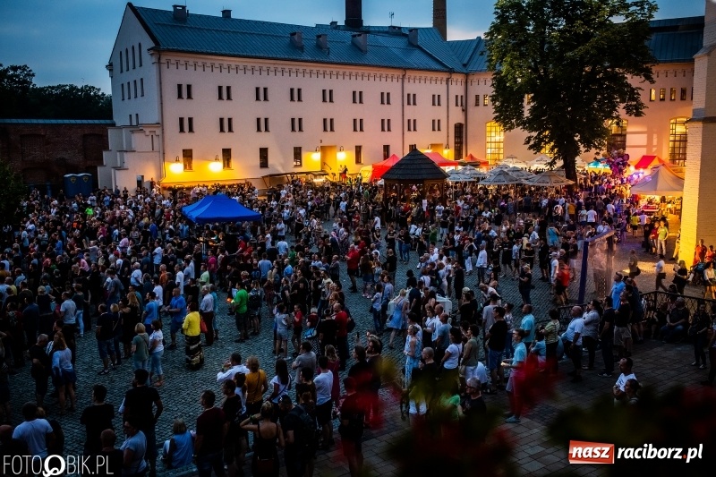 Zdjęcie w galerii na portalu naszraciborz.pl: KULT z Kazikiem na raciborskim zamku [FOTO i WIDEO] wiadomości z regionu