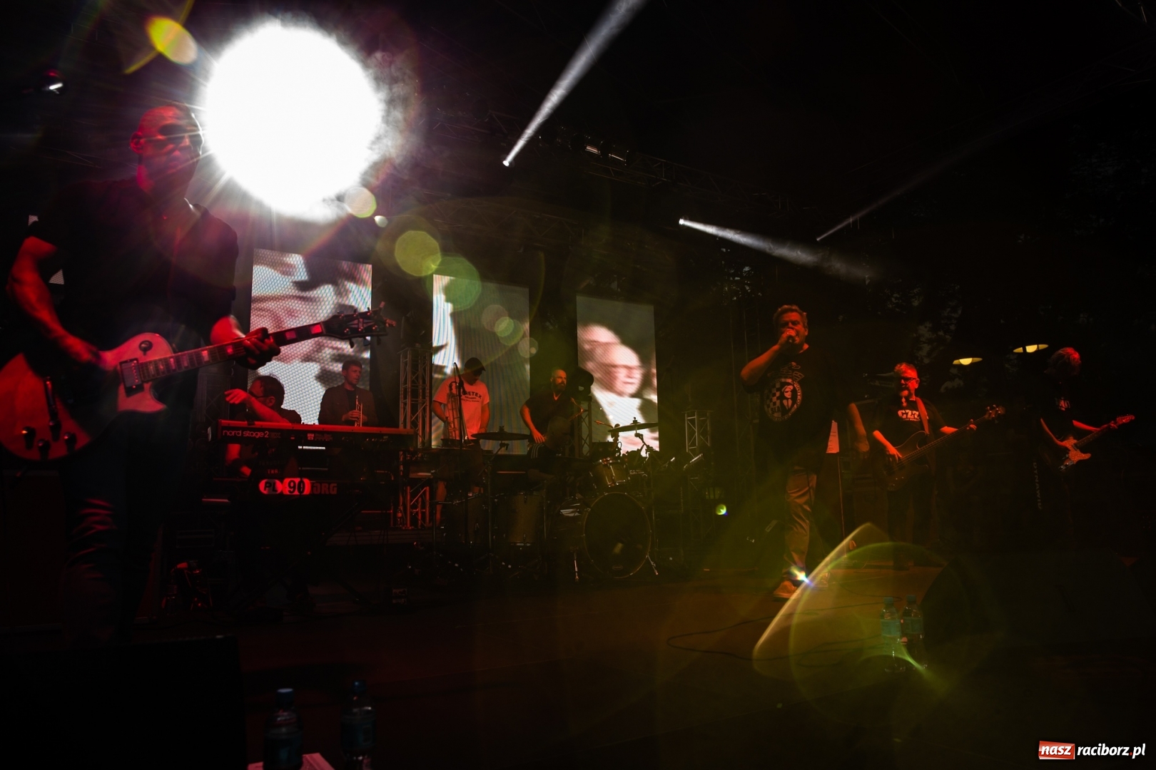 Zdjęcie w galerii na portalu naszraciborz.pl: KULT w Raciborzu. Tak reagowała publiczność [FOTO] wiadomości z regionu