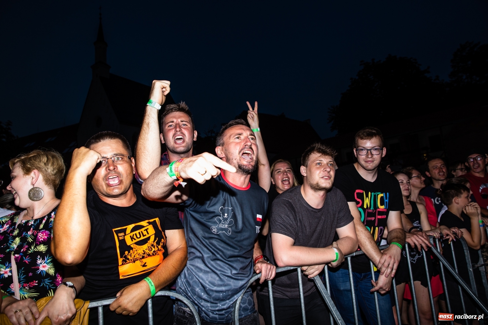 Zdjęcie w galerii na portalu naszraciborz.pl: KULT w Raciborzu. Tak reagowała publiczność [FOTO] wiadomości z regionu