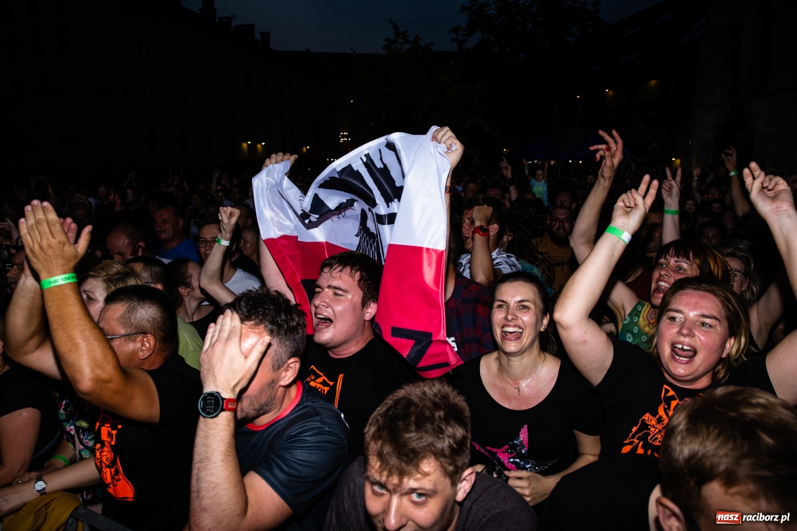 Zdjęcie w galerii na portalu naszraciborz.pl: KULT w Raciborzu. Tak reagowała publiczność [FOTO] wiadomości z regionu