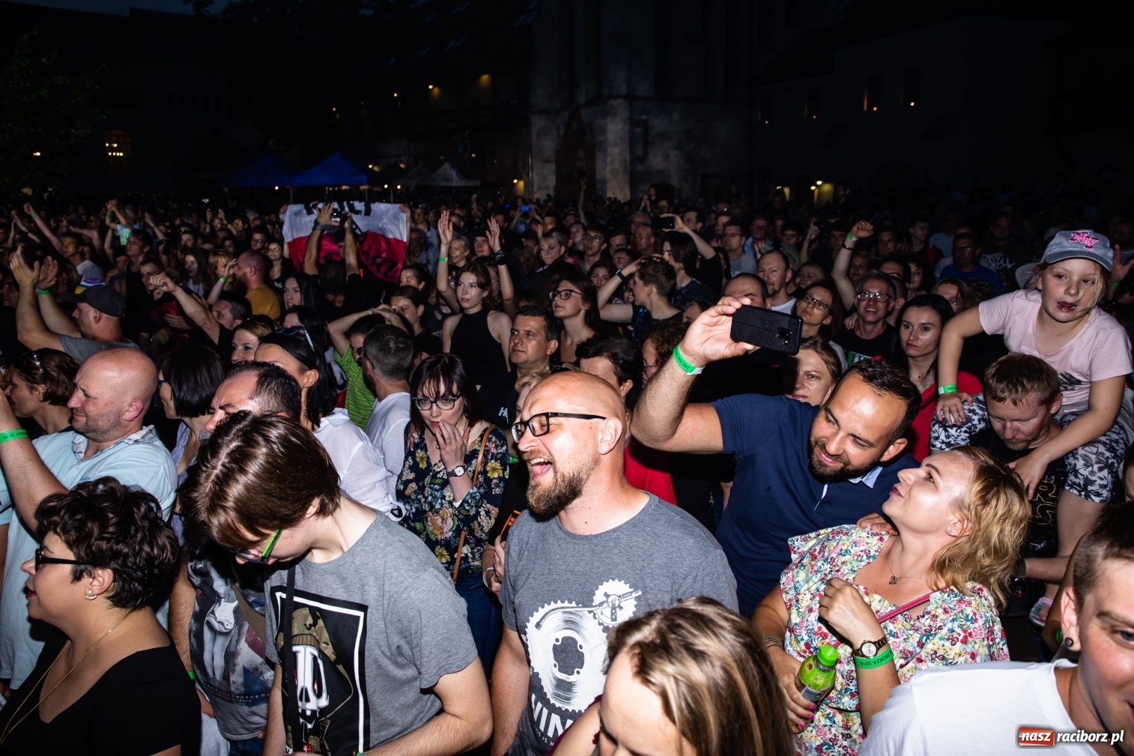 Zdjęcie w galerii na portalu naszraciborz.pl: KULT w Raciborzu. Tak reagowała publiczność [FOTO] wiadomości z regionu