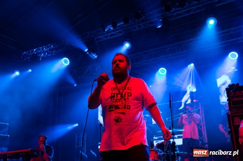 Zdjęcie w galerii na portalu naszraciborz.pl: KULT w Raciborzu. Tak reagowała publiczność [FOTO] wiadomości z regionu