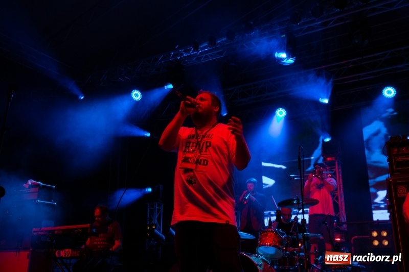 Zdjęcie w galerii na portalu naszraciborz.pl: KULT w Raciborzu. Tak reagowała publiczność [FOTO] wiadomości z regionu