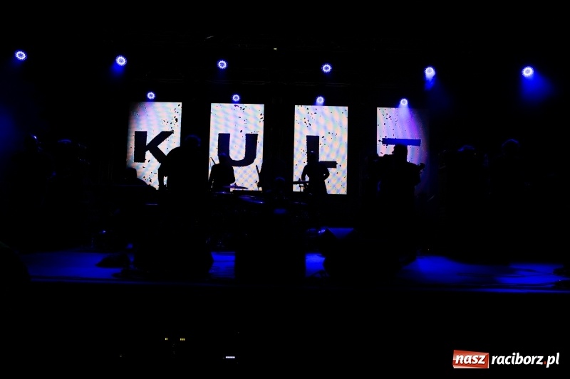 Zdjęcie w galerii na portalu naszraciborz.pl: KULT w Raciborzu. Tak reagowała publiczność [FOTO] wiadomości z regionu