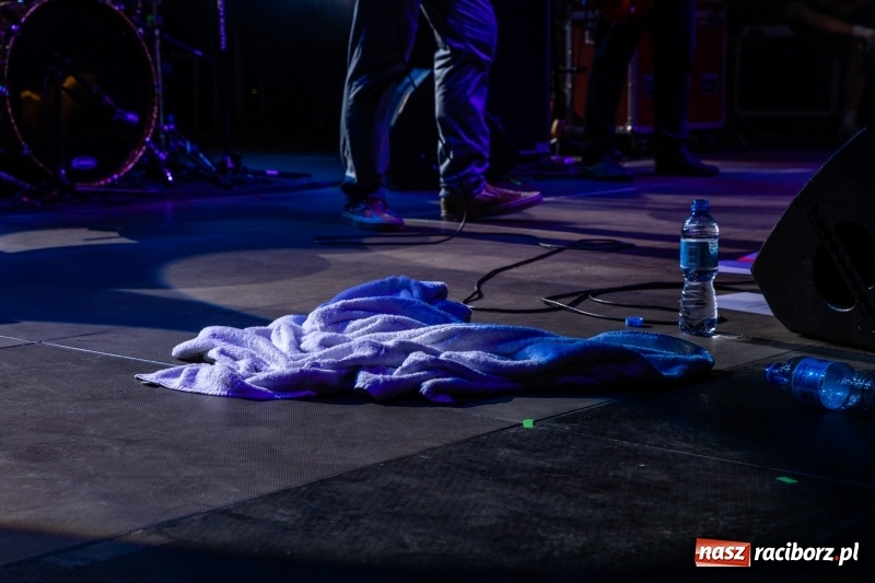 Zdjęcie w galerii na portalu naszraciborz.pl: KULT w Raciborzu. Tak reagowała publiczność [FOTO] wiadomości z regionu