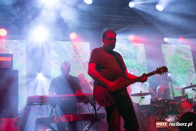 Zdjęcie w galerii na portalu naszraciborz.pl: KULT w Raciborzu. Tak reagowała publiczność [FOTO] wiadomości z regionu