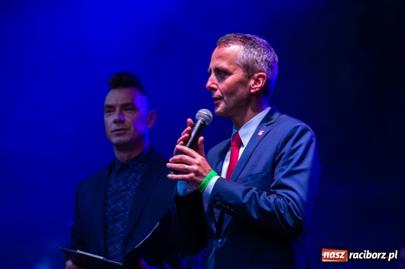 Zdjęcie w galerii na portalu naszraciborz.pl: KULT w Raciborzu. Tak reagowała publiczność [FOTO] wiadomości z regionu