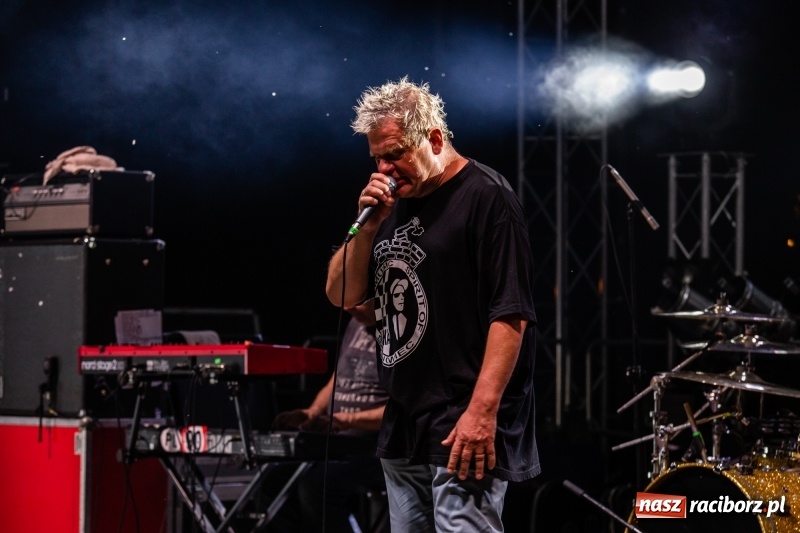 Zdjęcie w galerii na portalu naszraciborz.pl: KULT w Raciborzu. Tak reagowała publiczność [FOTO] wiadomości z regionu