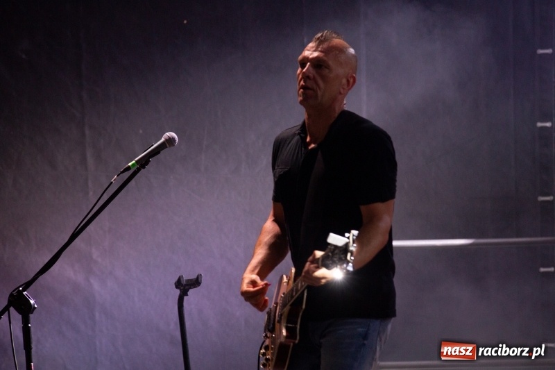 Zdjęcie w galerii na portalu naszraciborz.pl: KULT w Raciborzu. Tak reagowała publiczność [FOTO] wiadomości z regionu