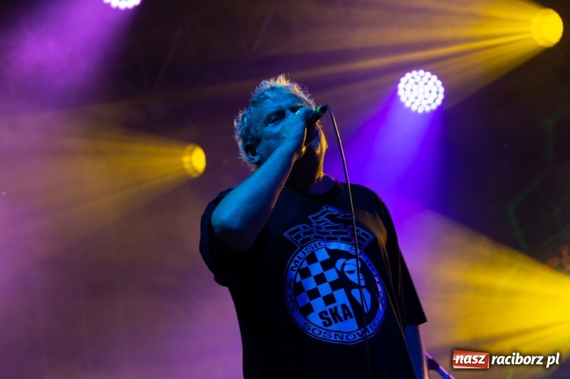 Zdjęcie w galerii na portalu naszraciborz.pl: KULT w Raciborzu. Tak reagowała publiczność [FOTO] wiadomości z regionu