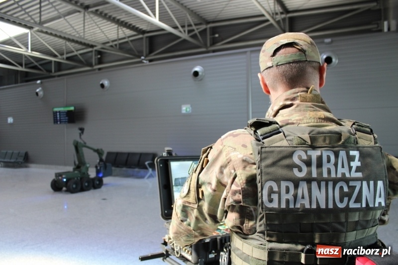 Zdjęcie w galerii na portalu naszraciborz.pl: Pogranicznicy z Raciborza ostrzegają podróżnych [FOTO] wiadomości z regionu