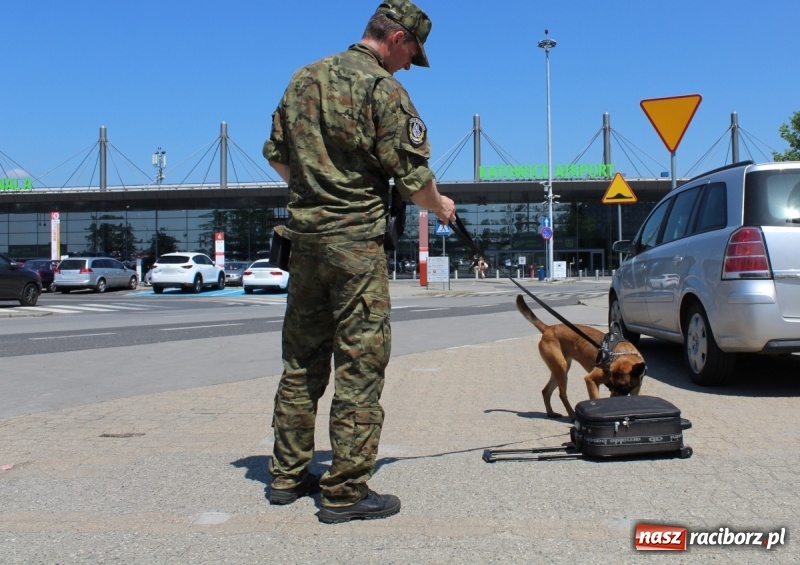 Zdjęcie w galerii na portalu naszraciborz.pl: Pogranicznicy z Raciborza ostrzegają podróżnych [FOTO] wiadomości z regionu