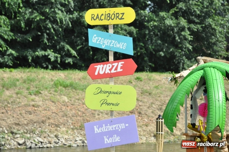 Zdjęcie w galerii na portalu naszraciborz.pl: Morsy spacerkiem, reszta powiosłuje albo włączy silniki. Skąd ruszy 22. Pływadło? wiadomości z regionu