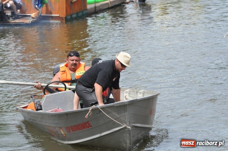 Zdjęcie w galerii na portalu naszraciborz.pl: Morsy spacerkiem, reszta powiosłuje albo włączy silniki. Skąd ruszy 22. Pływadło? wiadomości z regionu