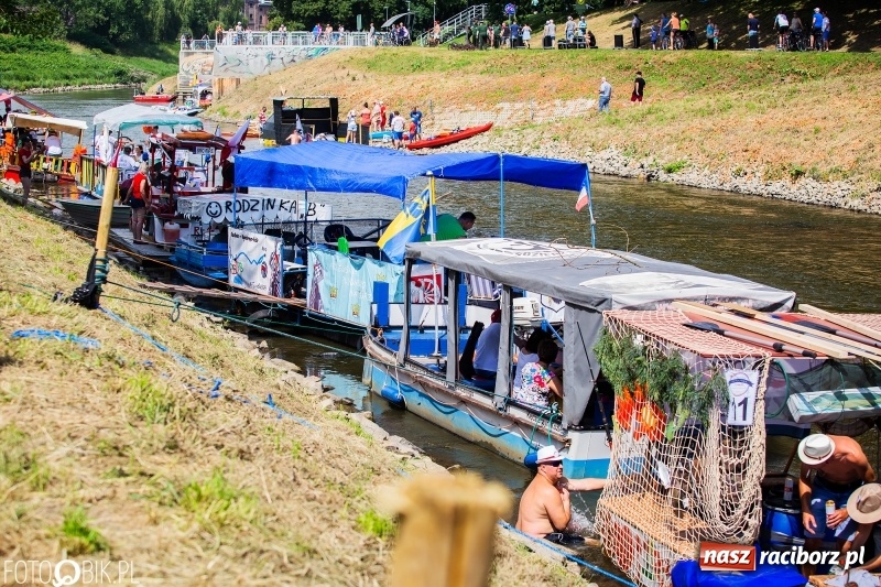 Zdjęcie w galerii na portalu naszraciborz.pl: Morsy spacerkiem, reszta powiosłuje albo włączy silniki. Skąd ruszy 22. Pływadło? wiadomości z regionu
