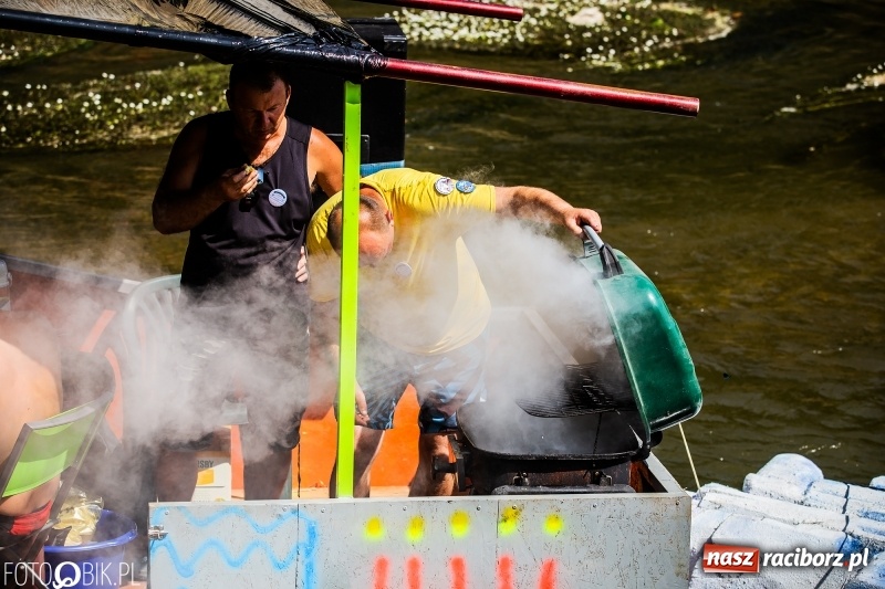 Zdjęcie w galerii na portalu naszraciborz.pl: Morsy spacerkiem, reszta powiosłuje albo włączy silniki. Skąd ruszy 22. Pływadło? wiadomości z regionu