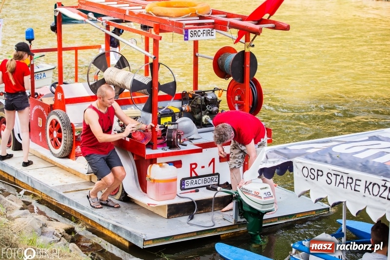 Zdjęcie w galerii na portalu naszraciborz.pl: Morsy spacerkiem, reszta powiosłuje albo włączy silniki. Skąd ruszy 22. Pływadło? wiadomości z regionu