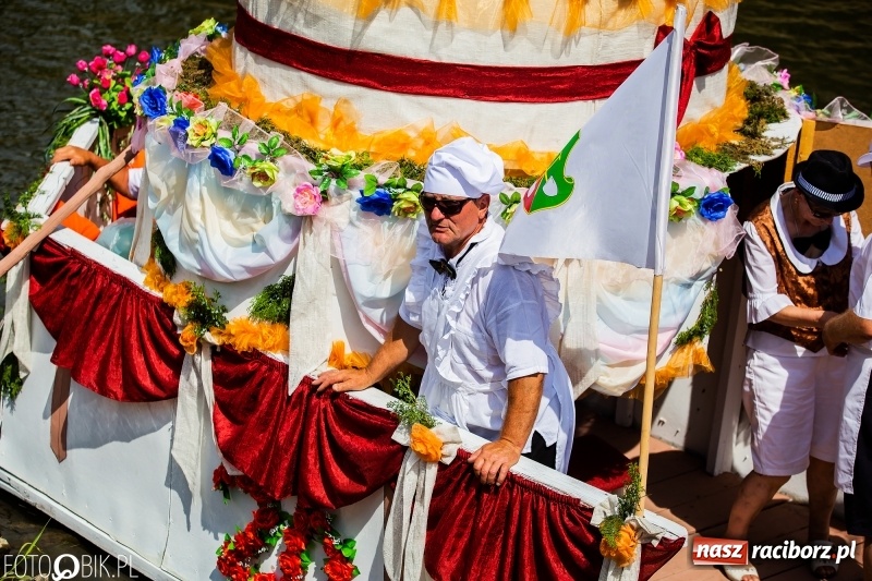 Zdjęcie w galerii na portalu naszraciborz.pl: Morsy spacerkiem, reszta powiosłuje albo włączy silniki. Skąd ruszy 22. Pływadło? wiadomości z regionu