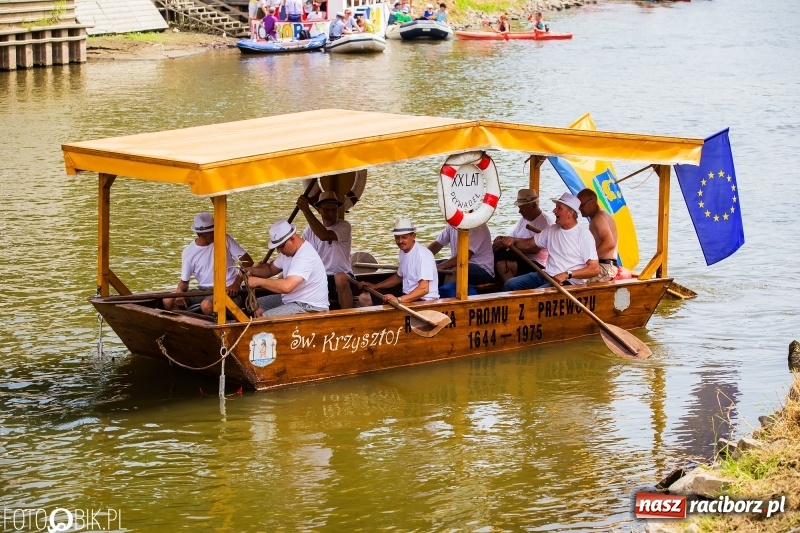 Zdjęcie w galerii na portalu naszraciborz.pl: Morsy spacerkiem, reszta powiosłuje albo włączy silniki. Skąd ruszy 22. Pływadło? wiadomości z regionu