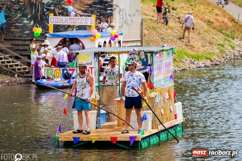 Zdjęcie w galerii na portalu naszraciborz.pl: Morsy spacerkiem, reszta powiosłuje albo włączy silniki. Skąd ruszy 22. Pływadło? wiadomości z regionu