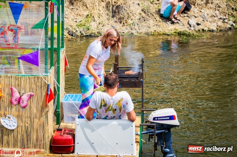 Zdjęcie w galerii na portalu naszraciborz.pl: Morsy spacerkiem, reszta powiosłuje albo włączy silniki. Skąd ruszy 22. Pływadło? wiadomości z regionu